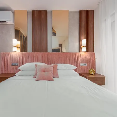 Crowonder Luxury Optasia Kožino